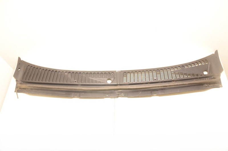 00-05 EXCURSION Windshield Wiper Cowl Grille F81B2502223AKW