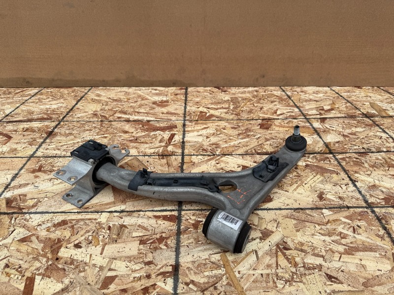 INFINITI QX30 2017-2019 OEM FRONT LEFT DRIVER LOWER CONTROL ARM ASSEMBLY