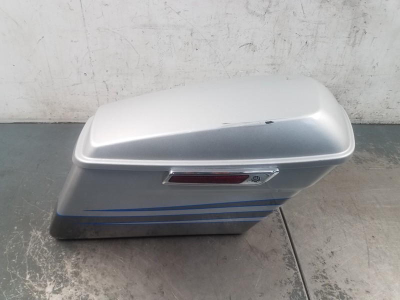 2016 14 15 Harley CVO Road Glide Right Saddle Bag / Lid - * #8929 M2