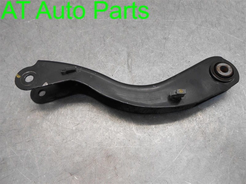 05 06 EQUINOX VUE REAR PASSENGER RIGHT UPPER CONTROL ARM OEM 22689677