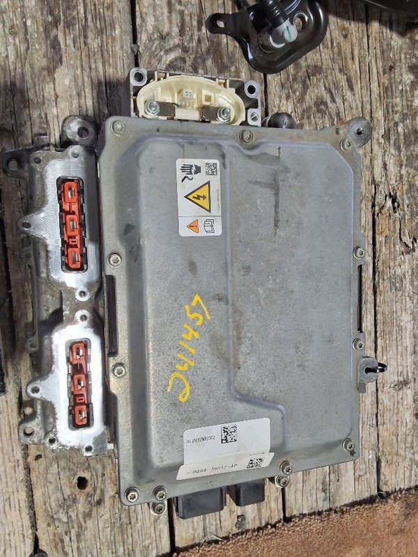 Conv/Invert/Charger Inverter Above Transmission Sobdmc Fits 13-20 FUSION 3355372