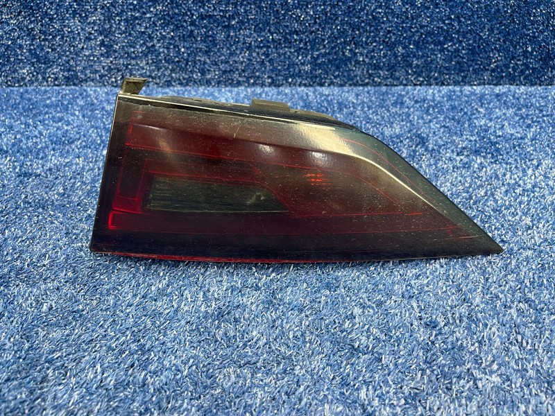2015-2020 Audi A3 S3 Quattro LED Right Trunk lid taillight 8V5945094J OEM