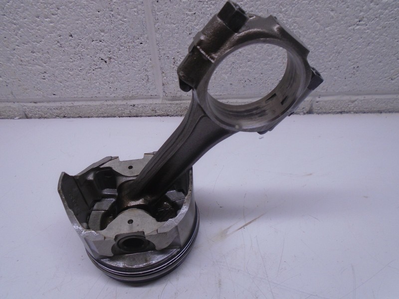 M3 2777718 Mercruiser 3.0 4 Cylinder Piston /Connecting Rod 1.03 Journals OMC