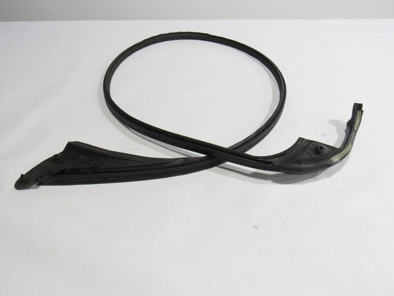 11-12 Fisker Karma 2012 Left Driver Roof Rack Weatherstrip Seal Rubber ;@2