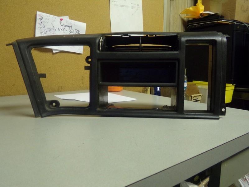 Volvo 3176686 Dashboard Panel Assembly, Missing Vents *FREE SHIPPING*