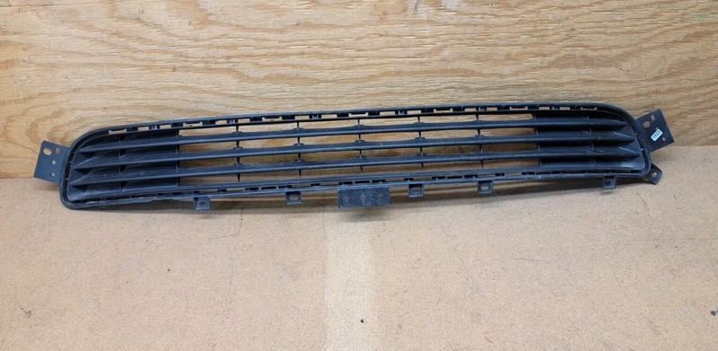 2014 2015 2016 2017 INFINITI Q50 FRONT BUMPER CENTER LOWER GRILLE BLACK TRIM OEM