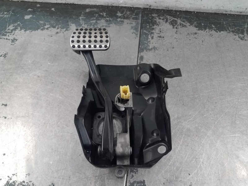 2007 Mercedes AMG E 63 Brake Pedal Assembly 7711 M7
