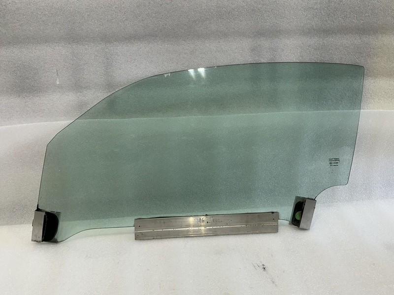 1997-2006 JAGUAR XK8 XKR CONVERTIBLE LEFT DRIVER SIDE DOOR GLASS WINDOW