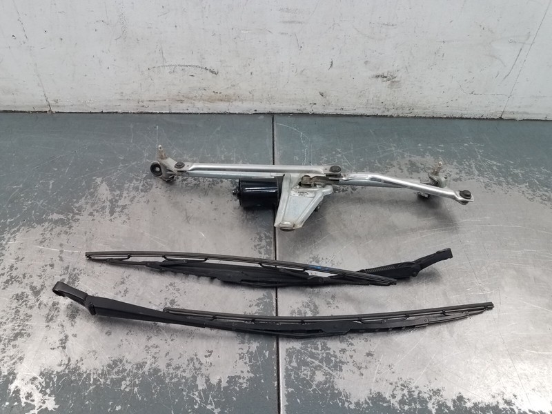 2008 Porsche Cayman S 987 Windshield Wiper Motor / Arms #3197 A4