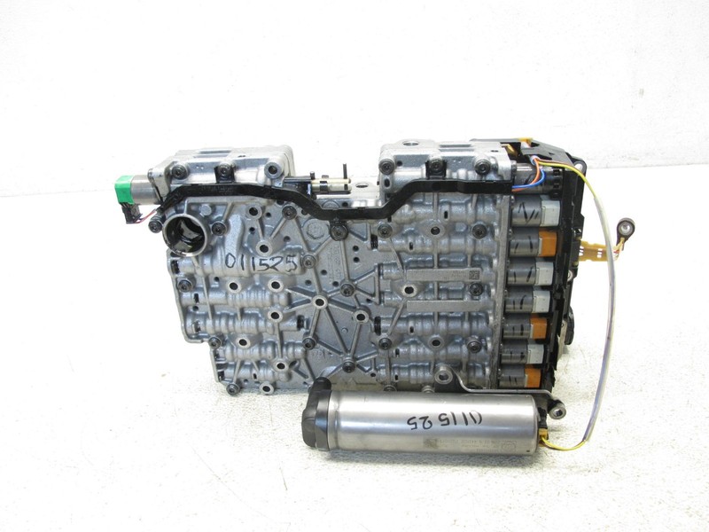 12-18 BMW F30 328i 428i X3 X4 A/T MECHATRONIC TRANSMISSION VALVE BODY OEM 011525