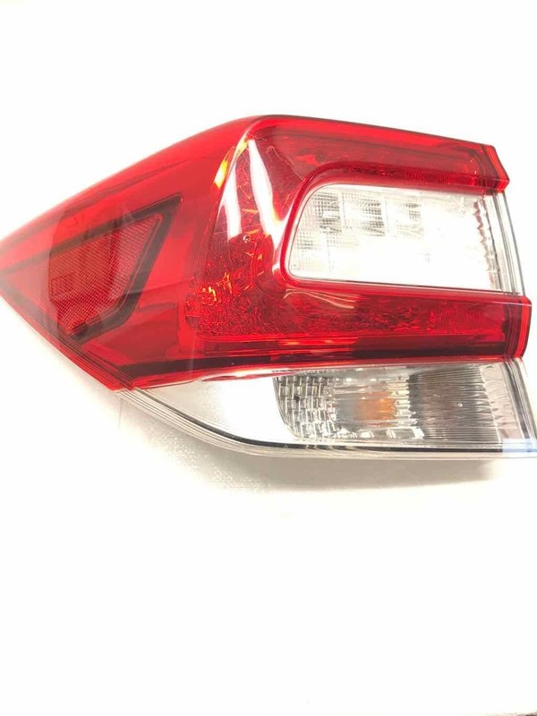 2017 Impreza Wagon LH Driver Side Quarter Panel Tail Light / Light Scratches