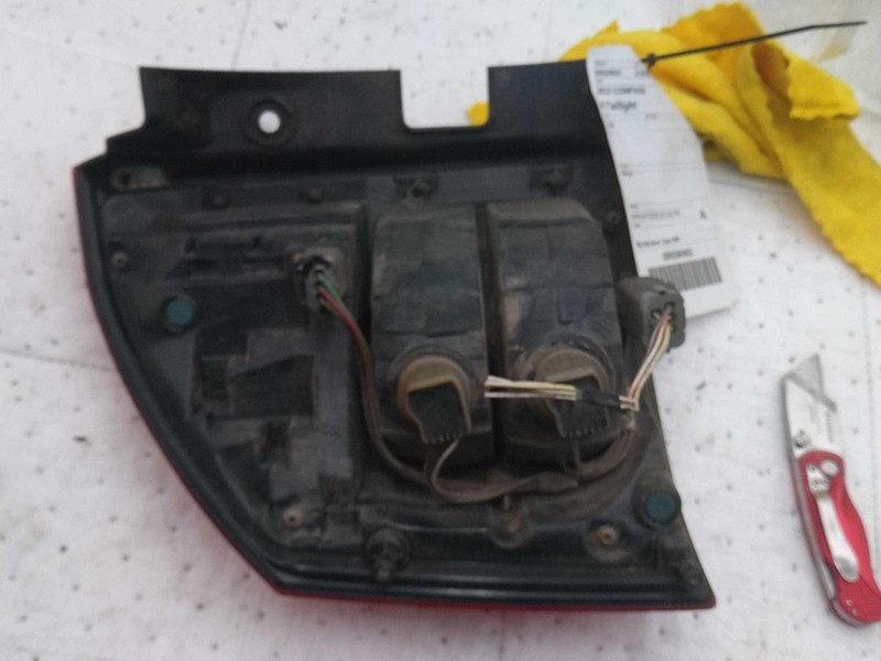 2012 Jeep Compass Right Tail Light Assembly White OEM 3929 Used 130K Miles