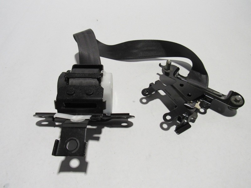 Honda Odyssey 2016 Rear Center 2nd Second Row Seat Belt Retractor 11-17 ;