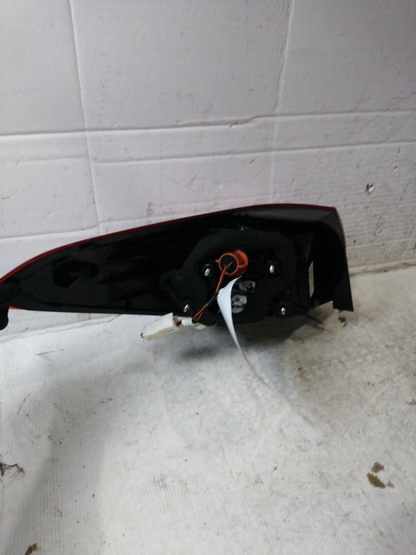 2018 KIA FORTE Right Tail Light Assembly Maroon OEM Used 644105 138K Miles