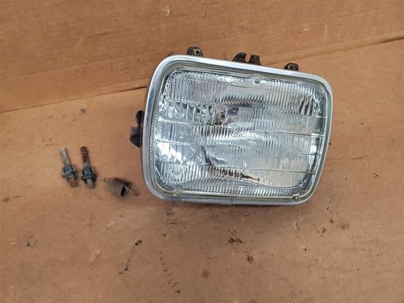 Passenger Headlight Single Lamps Fits 85-91 CHEVROLET 10 VAN 273580