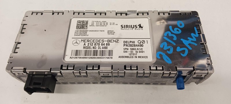 2012 MERCEDES E-CLASS radio satellite receiver 2128706489 OEM 12