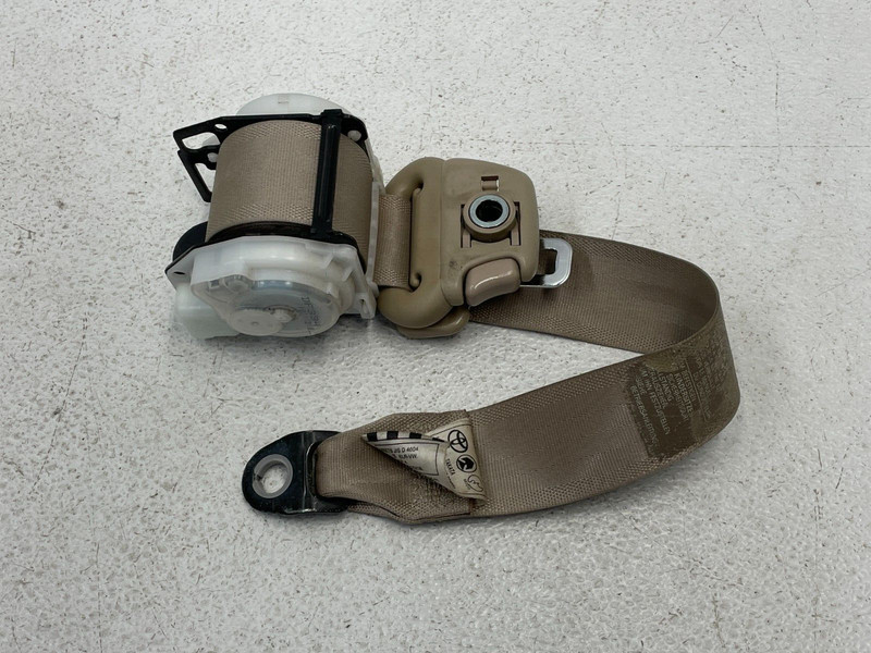 1998-2002 Lexus LX470 2nd Row Rear Left Driver Seatbelt Belt Retractor 1535 OEM