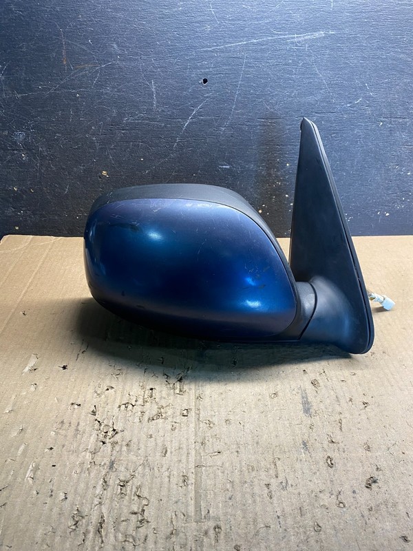 2001 to 2006 Toyota Sequoia Right Passenger View Door Mirror OEM AB0423 MS