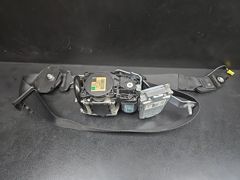 2010-2013 MERCEDES-BENZ W212 E350 E550 FRONT RIGHT SEAT BELT RETRACTOR BLACK OEM