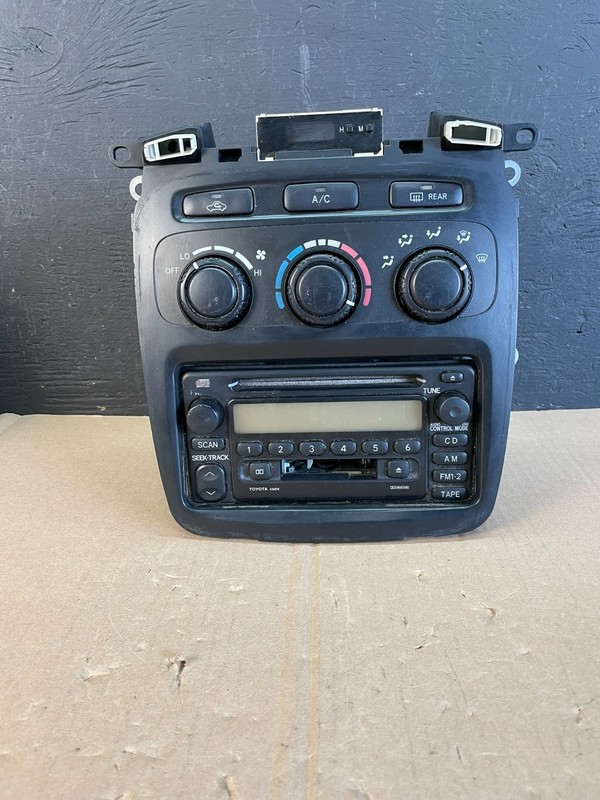 2001 to 2003 Toyota Highlander Climate Control Heater Radio Bezel OEM AD5950 DG
