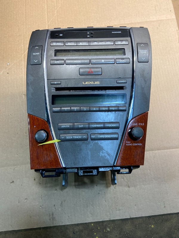 2010 Lexus ES350 Screen Radio AM-FM CD Tuner Head Unit OEM z0575 DG