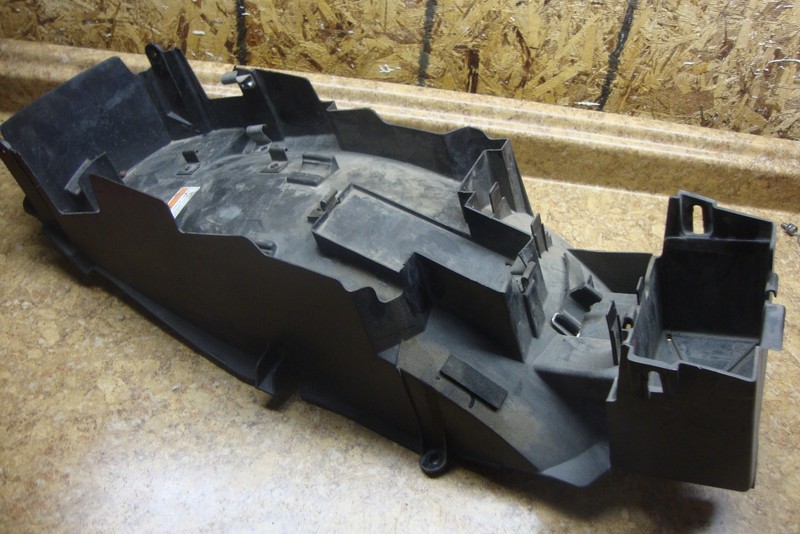 00 Yamaha YZF600R YZF 600 YZF600 R 600R Under Seat Tray Compartment Tail Fender
