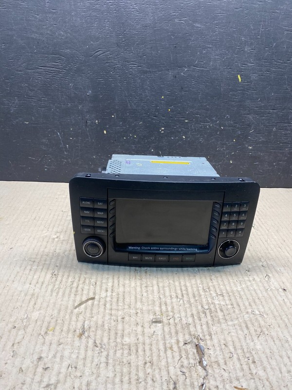 2006 2007 2008 Mercedes ML350 GL450 Radio Navigation Screen Display O3524 DG