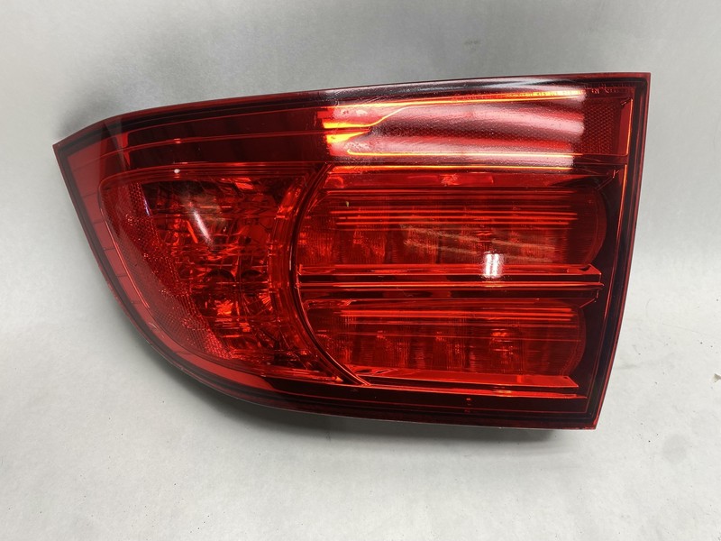 2007-2008 ACURA TL REAR RIGHT PASSENGER SIDE TAIL LIGHT BRAKE STOP LAMP OEM