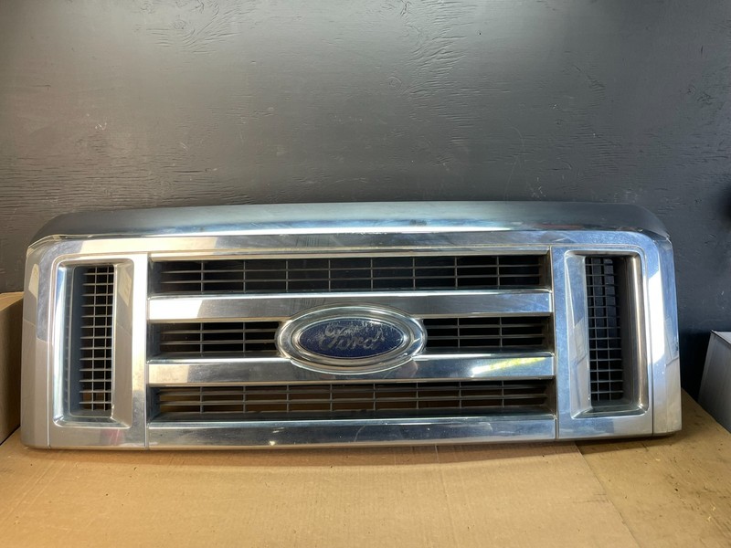 2008 to 2014 Ford Econoline E150 E250 Front Upper Chrome Grill Grille AD0251 DG