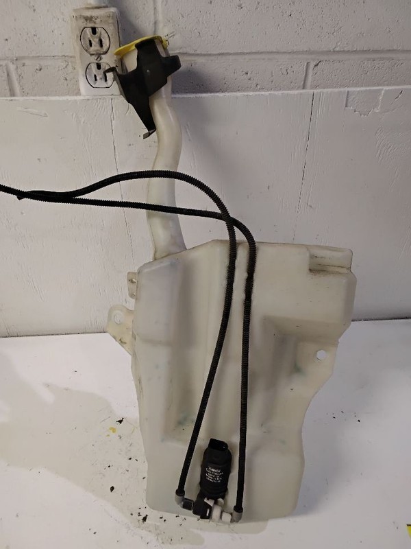 Wash Reservoir Fits 13-18 C-MAX 3596793