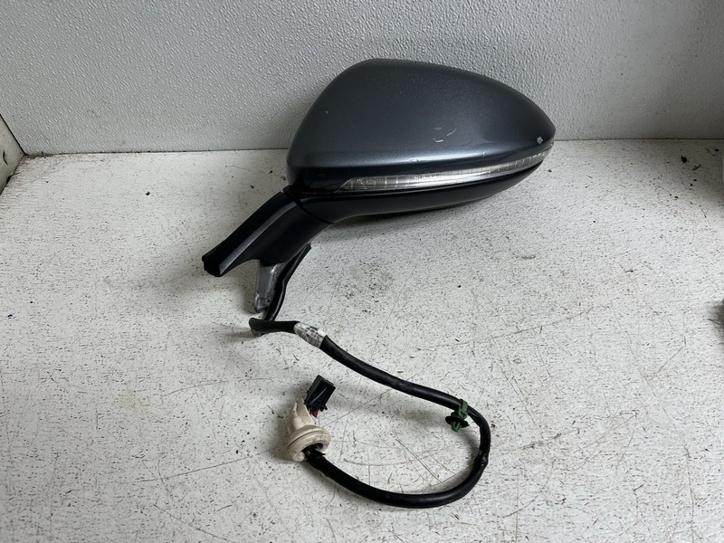 2015-2019 VW Golf Left Driver Door Mirror 5 Wire Turn Signal Exterior Side View