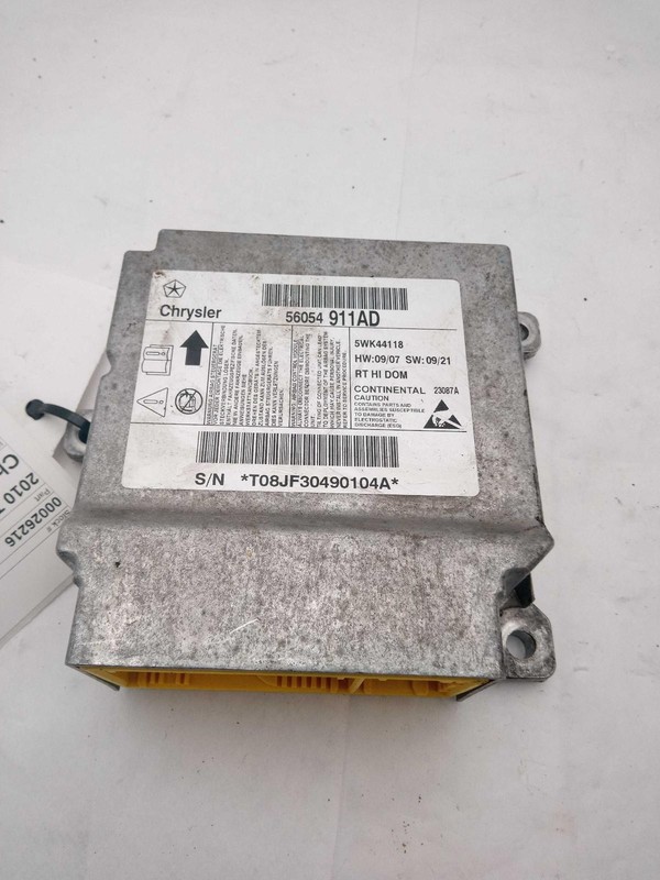 Used Air Bag Module fits: 2010 Chrysler Town & country Air Bag occupant restrain