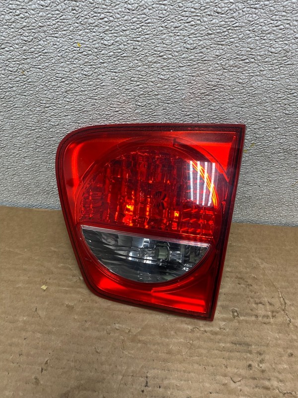 2008 to 2017 Toyota Sequoia Right Passenger RH Inner Tail Light Oem Z2619 DG
