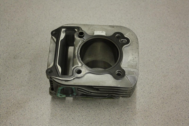 2001 VESPA PIAGGIO M198F ENGINE MOTOR CYLINDER JUG BARREL 01