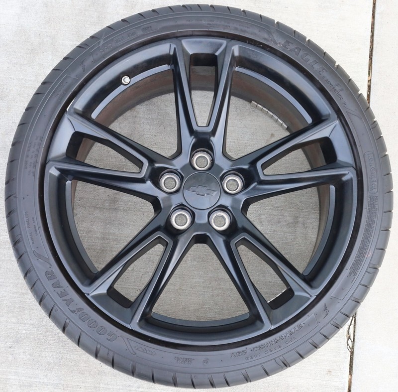 2019-2024 Chevrolet Camaro Factory OEM 20" Rear Wheel Rim 20x9.5 USED 23507201