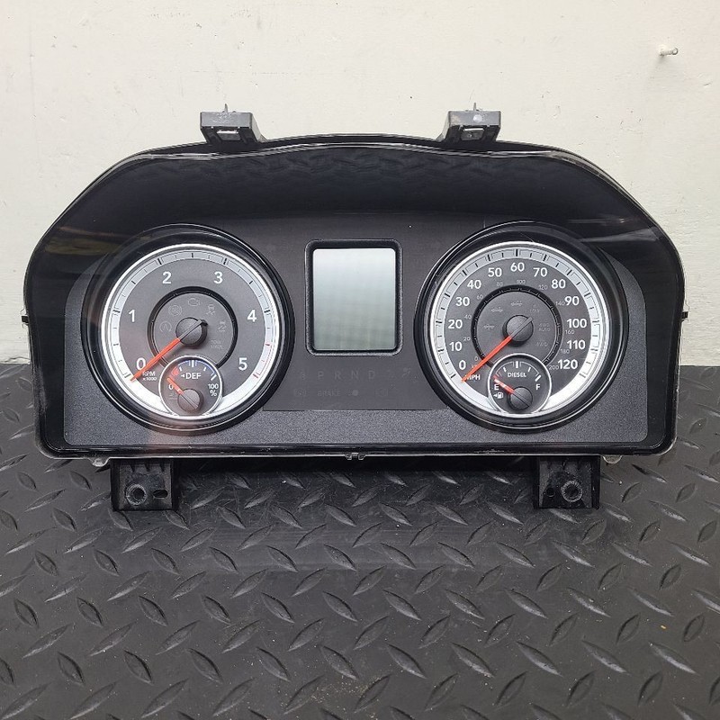 2015 Dodge Ram 1500 3.0L Diesel Speedometer Instrument Cluster OEM 68242839AD