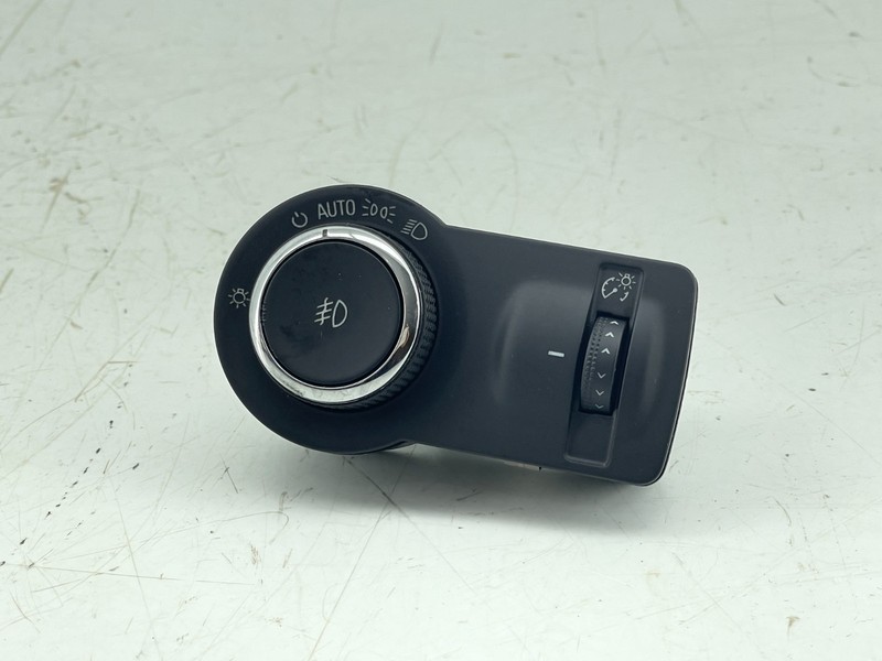 16-19 BUICK CASCADA PREMIUM HEADLIGHT HEADLAMP SWITCH 13292028 OEM