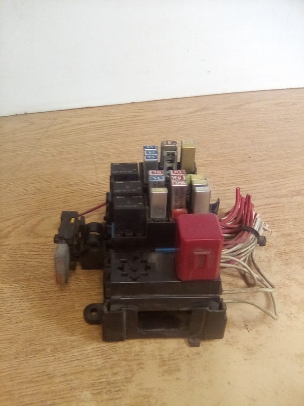 2004 Mack Fuse/Relay Block