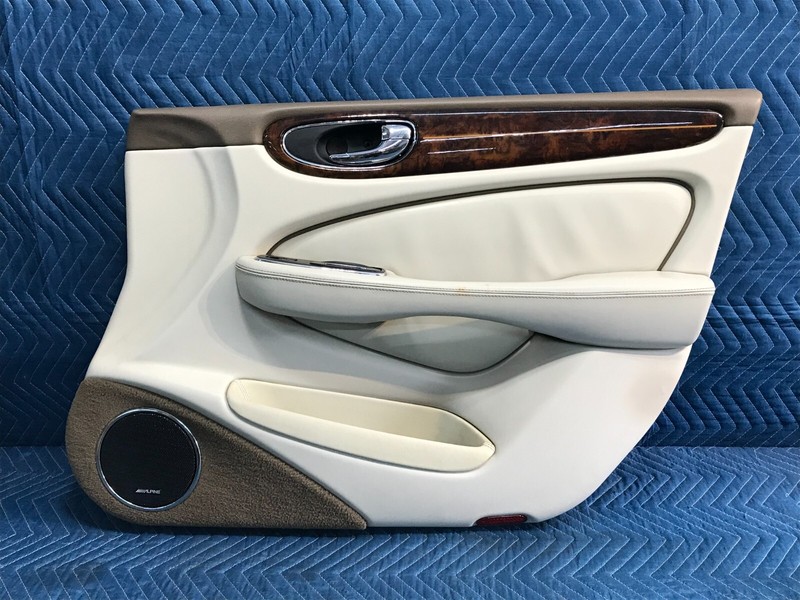 05-09 Jaguar XJ8 Front Right Side Door Interior Panel OEM 2W93-14A205-KAA