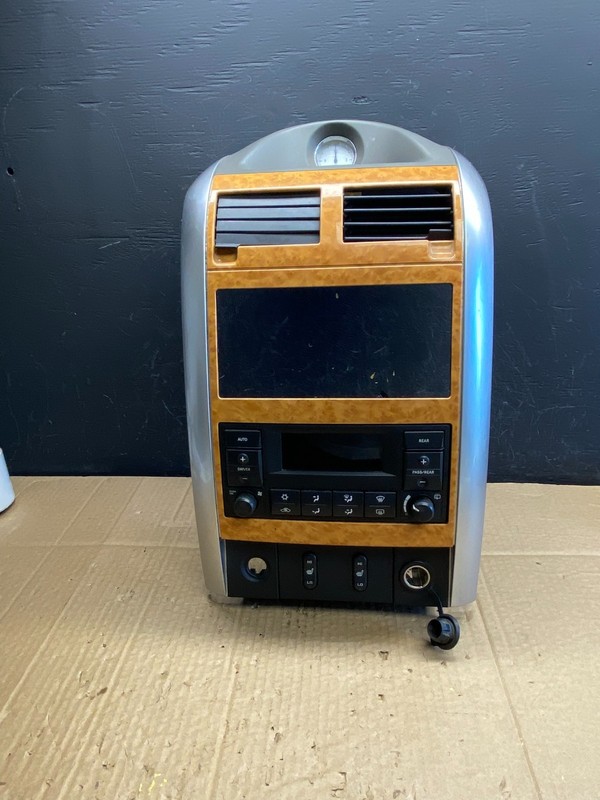 2007-2009 Chrysler Aspen Heat Climate Temperature Control Radio Bezel AC9532 DG