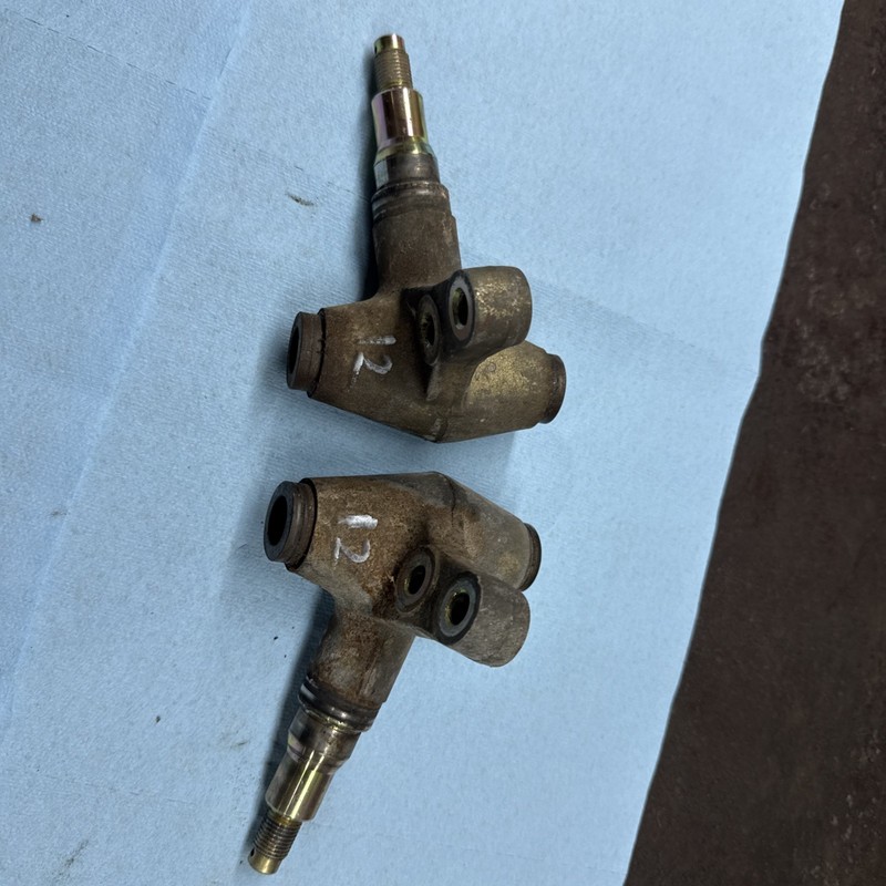 Yamaha G22 G29 Golf Cart Front Wheel Spindle Left, And Right Side Good # 12