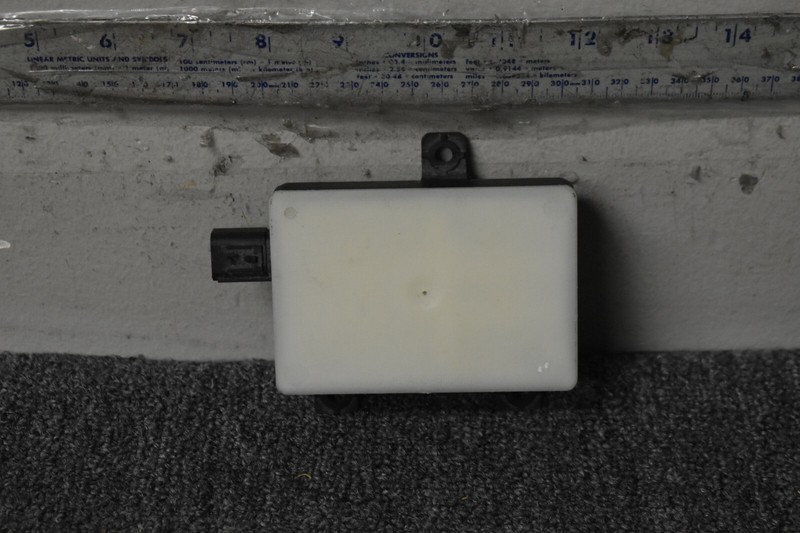 2018-2020 RANGE ROVER VELAR BLIND SPOT REAR MODULE FACTORY OEM