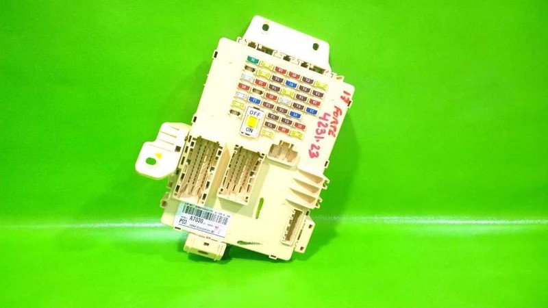 17 18 FORTE INTERIOR CABIN FUSE RELAY BOX OEM 4231-23