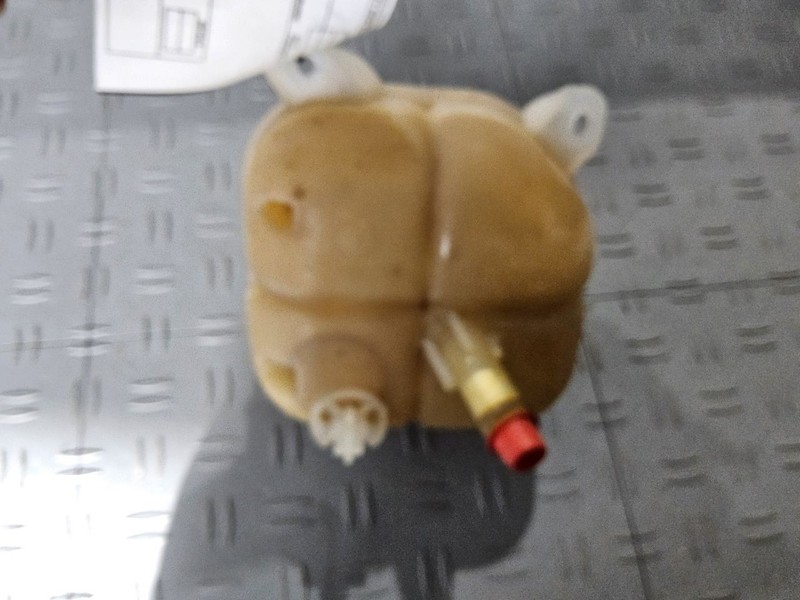 Coolant Reservoir Fits 14-18 CHEROKEE 3411728