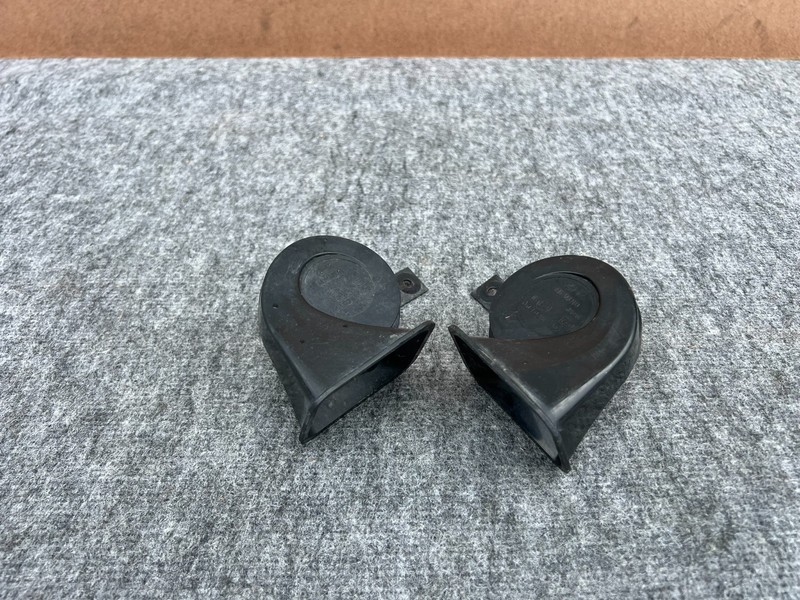INFINITI Q50 2014-2015 OEM HIGHT & LOW PITCH NOTE TONE HORN SIGNAL ALARM (PAIR)