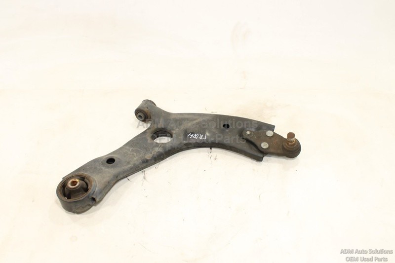 2016 - 2020 KIA SORENTO FRONT RIGHT SIDE SUSPENSION LOWER CONTROL ARM OEM