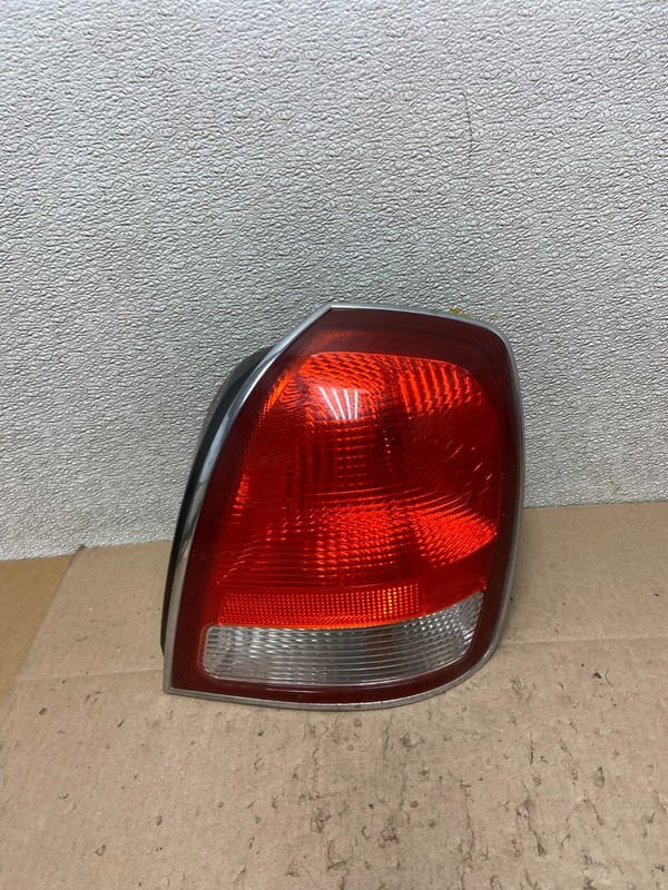 2001-2003 Hyundai XG300 XG350 XG Right Passenger Side Tail Light Oem Z6389 DW