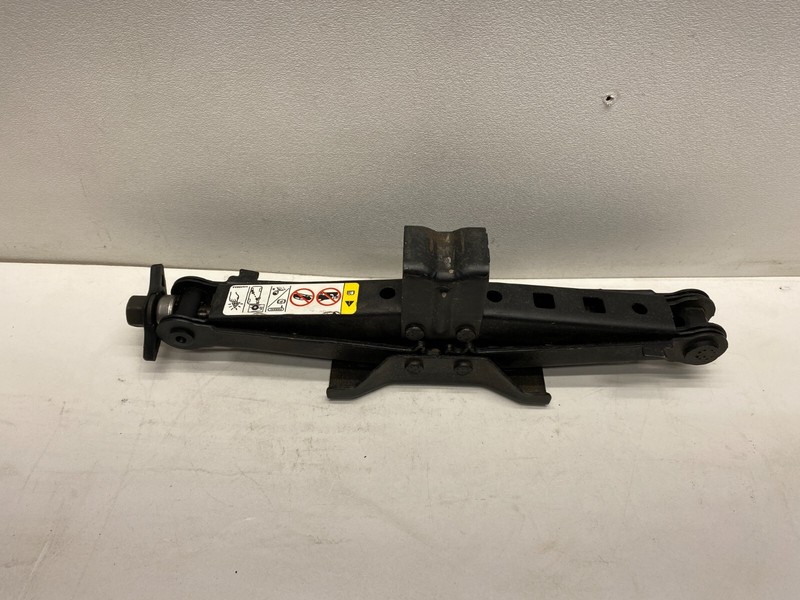 2015-2017 CHRYSLER 200 EMERGENCY SPARE TIRE WHEEL JACK OEM