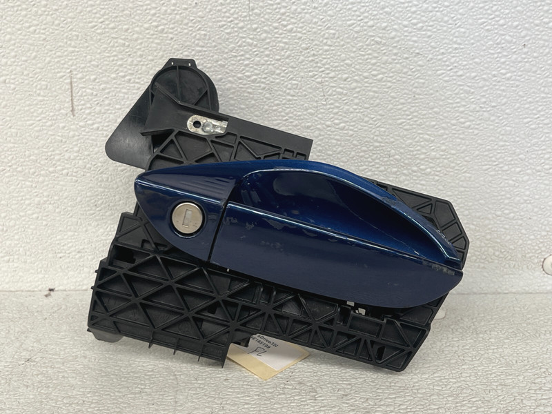 ⭐2009-2016 BMW Z4 FRONT LEFT DRIVERS EXTERIOR DOOR HANDLE GRAB BLUE OEM LOT2596