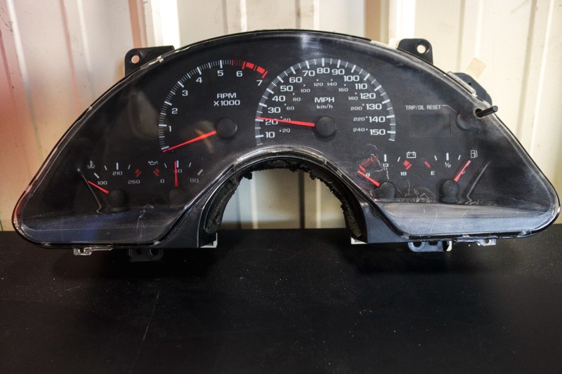1999-2002 Chevrolet Camaro SS 150MPH Speedometer OEM 09380711 *USED* 20K Miles